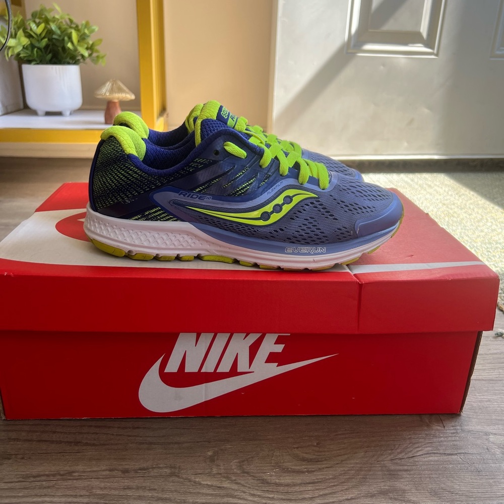 Saucony Ride 10 ‘Blue Citron Purple’ - Picture 3 of 8